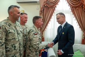 Spotkanie Prezydenta z polskimi żołnierzami w Katarze