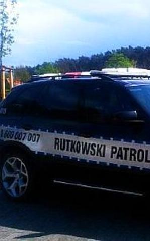 [VIDEO] Województwo Lubuskie: W wyniku współpracy Rutkowskiego z Policją, gang okradający TIR-y z użyciem luksusowych aut rozbity! Akcja z udziałem 200 policjantów z Gorzowa Wlkp., Katowic, Poznania, Szczecina i Wrocławia. Oraz z Czech, Niemiec i Austrii!