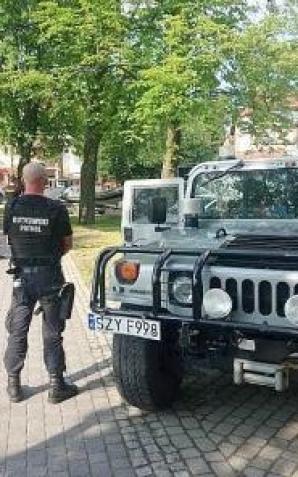 Z lądu, wody i powietrza. Krzysztof Rutkowski rozpoczyna poszukiwania 3,5-letniego Kacperka