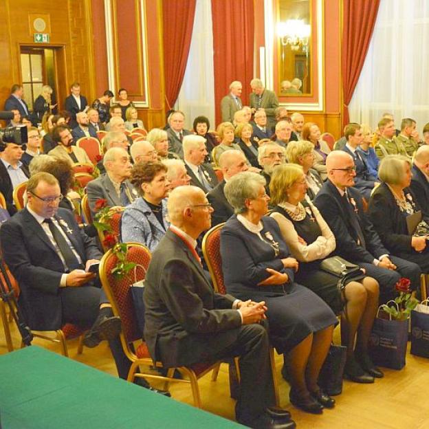 Bydgoszcz:  W poniedziałek odbyła się uroczystość wręczenia Krzyży Wolności i Solidarności 