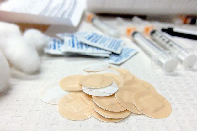 Koszt szczepień nastolatków przeciwko wirusowi HPV dla wielu za wysoki. Finansowanie przejmują samorządy